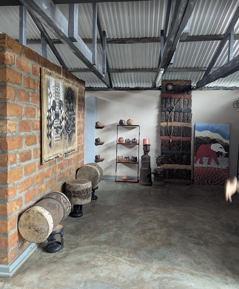 WAYI WAYI ART STUDIO & GALLERY - Image 4